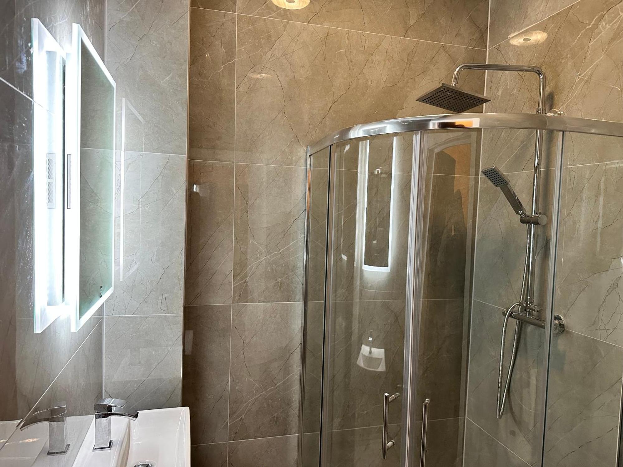 Green Ariana Hotel - Near Wembley And Central ลอนดอน ภายนอก รูปภาพ
