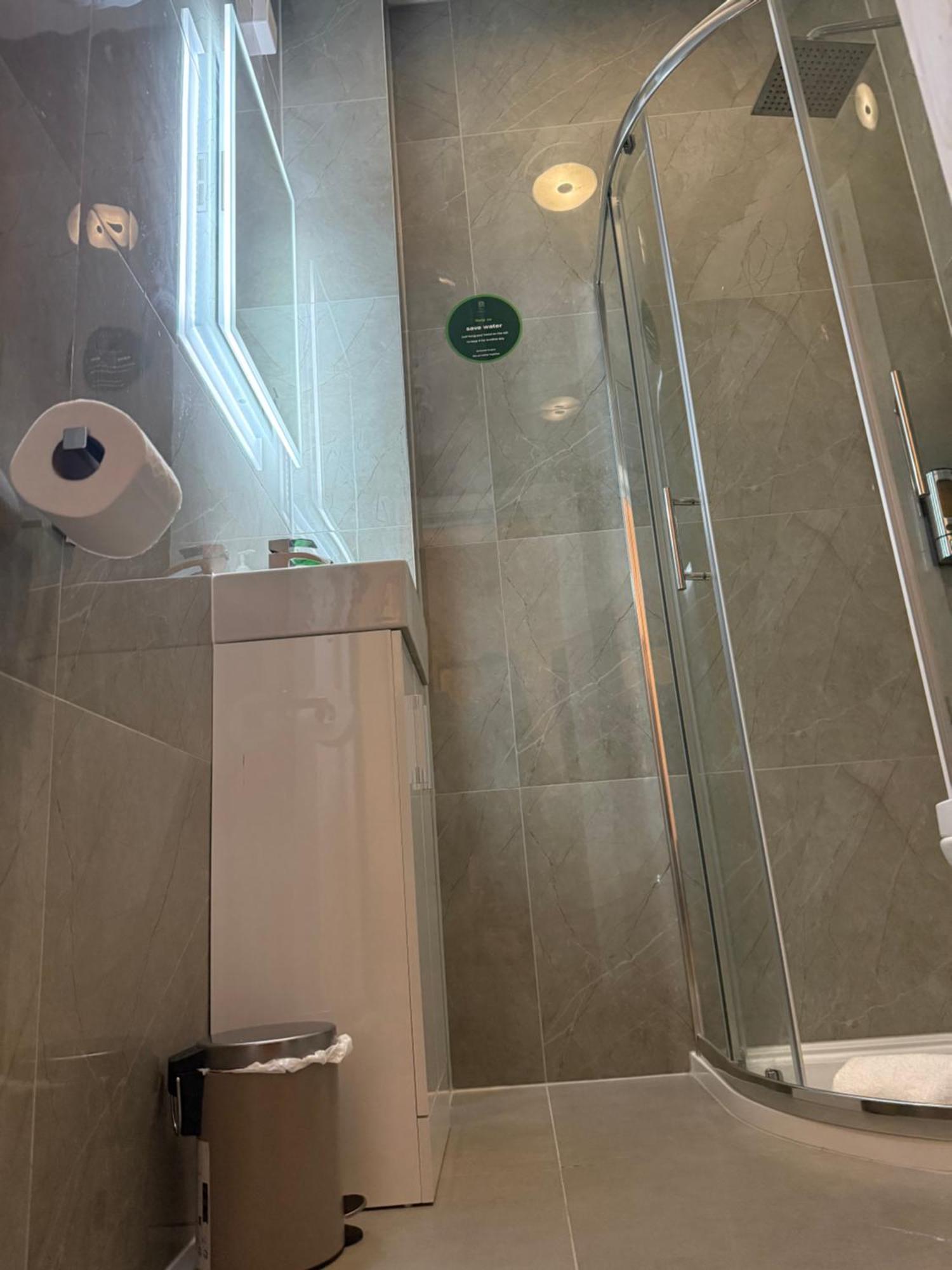 Green Ariana Hotel - Near Wembley And Central ลอนดอน ภายนอก รูปภาพ